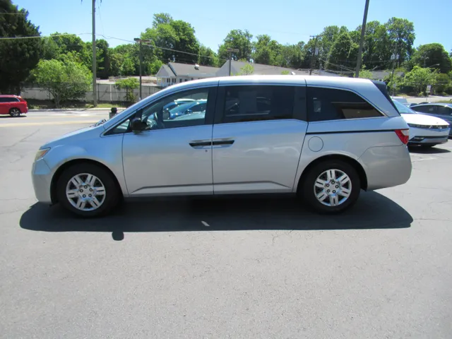 2013 Honda Odyssey LX - Photo 4