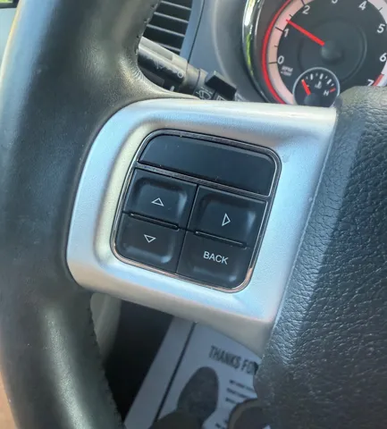 2013 Dodge Grand Caravan SXT photo 11