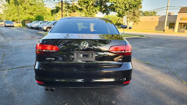 2017 Volkswagen Jetta S - Photo 10