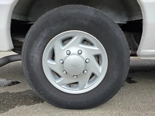 2005 Ford Econoline Van Commercial - Photo 92