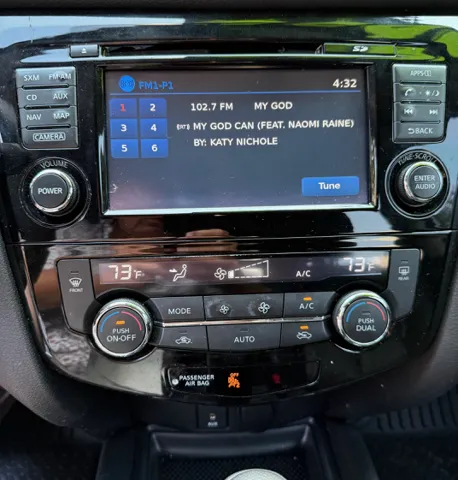 2014 Nissan Rogue SL photo 12