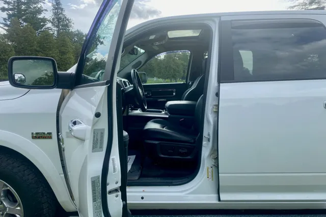 2017 RAM Ram 1500 Pickup Laramie - Photo 11