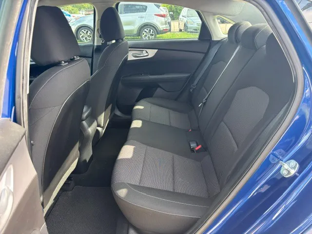 2023 Kia Forte LXS - Photo 10