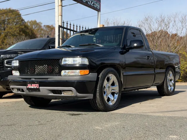 2000 Chevrolet Silverado's photo