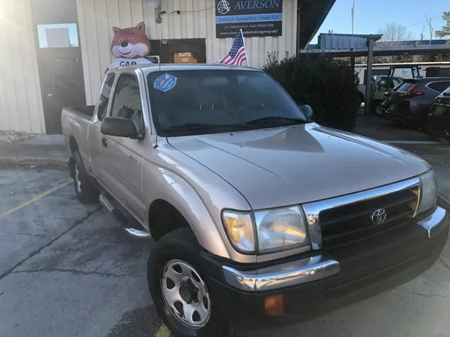 2000 Toyota Tacoma Base