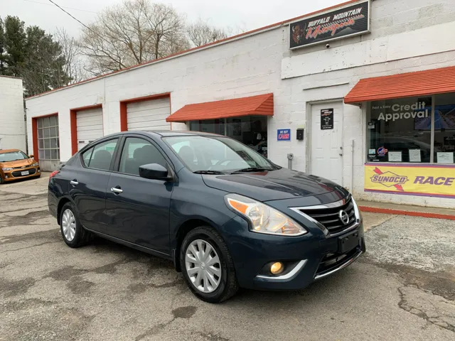 2016 Nissan Versa Sedan SV