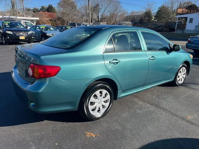 2010 Toyota Corolla Base's photo
