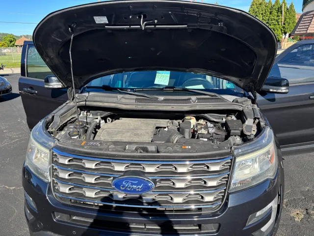 2017 Ford Explorer XLT - Photo 12