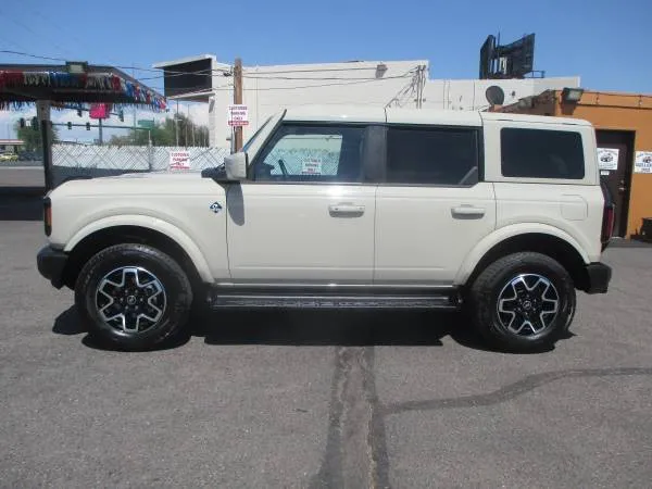 2025 Ford Bronco 4-Door Outer Banks - Photo 4