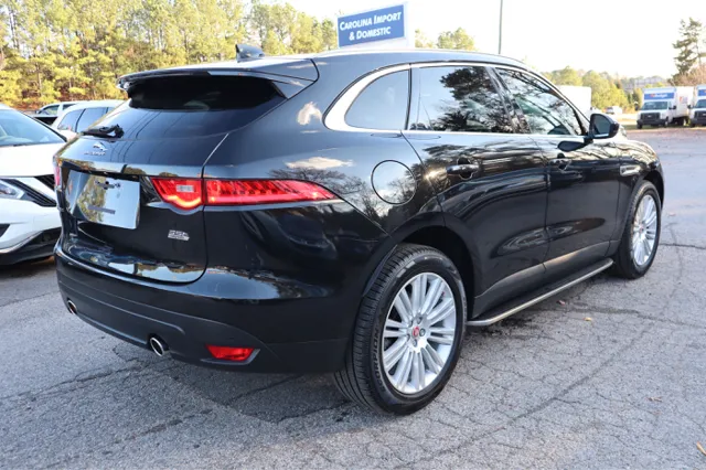2018 Jaguar F-PACE Portfolio Edition photo 3