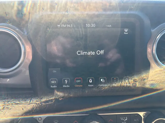 2018 Jeep Wrangler Unlimited Sahara photo 13