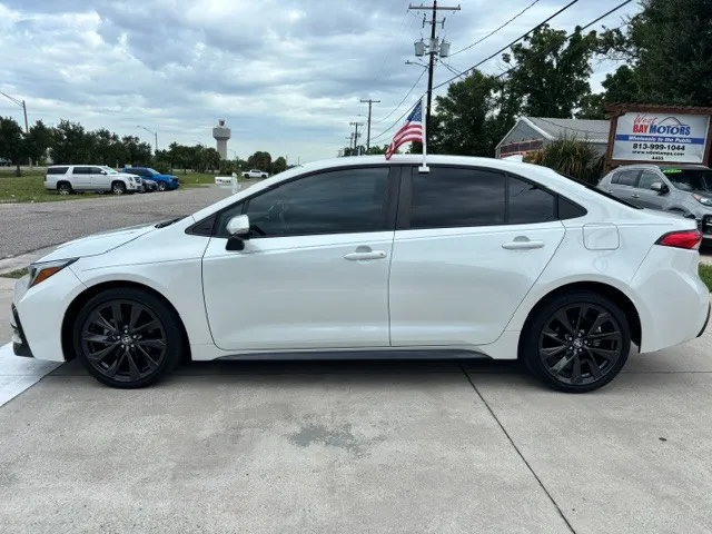 2023 Toyota Corolla SE - Photo 2
