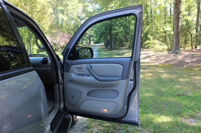 2001 Toyota Sequoia Limited - Photo 23