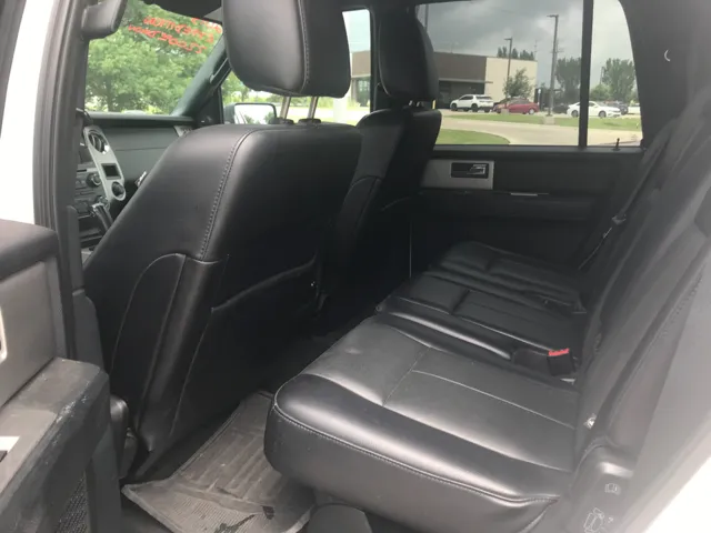2015 Ford Expedition XLT - Photo 10