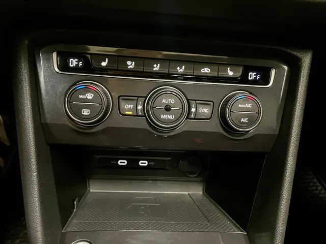 2021 Volkswagen Tiguan SE R-LINE BLACK - Photo 20