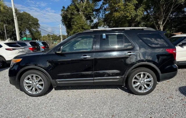 2012 Ford Explorer XLT's photo