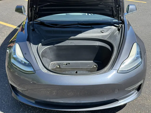 2018 Tesla Model 3 - Photo 17