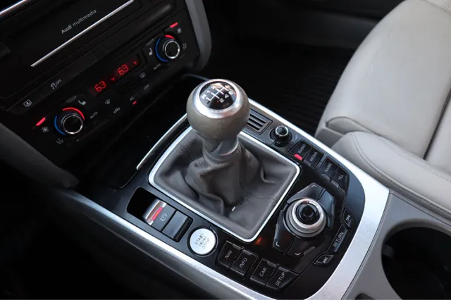 2012 Audi A4 2.0T Prestige Quattro photo 15