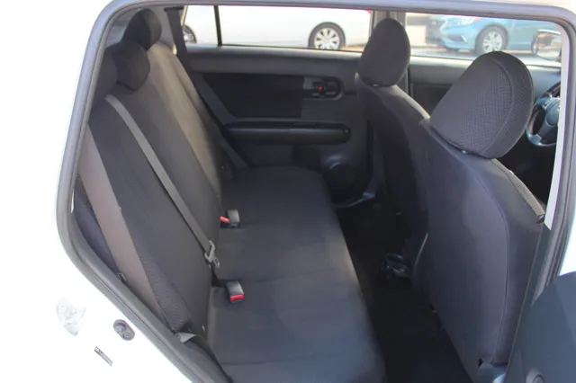2009 Scion xB photo 18