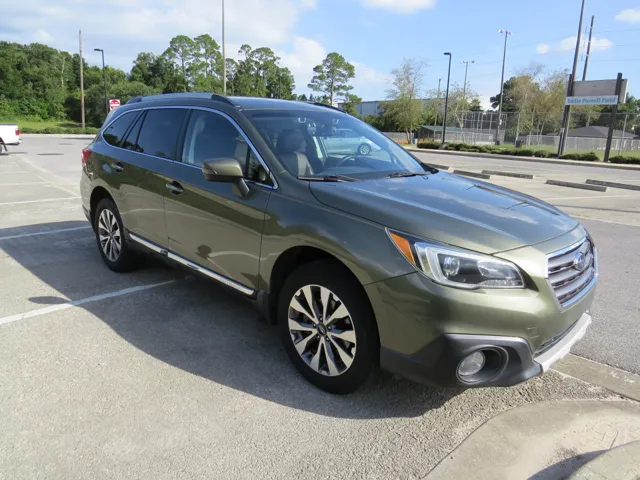 2017 Subaru Outback Touring photo 2