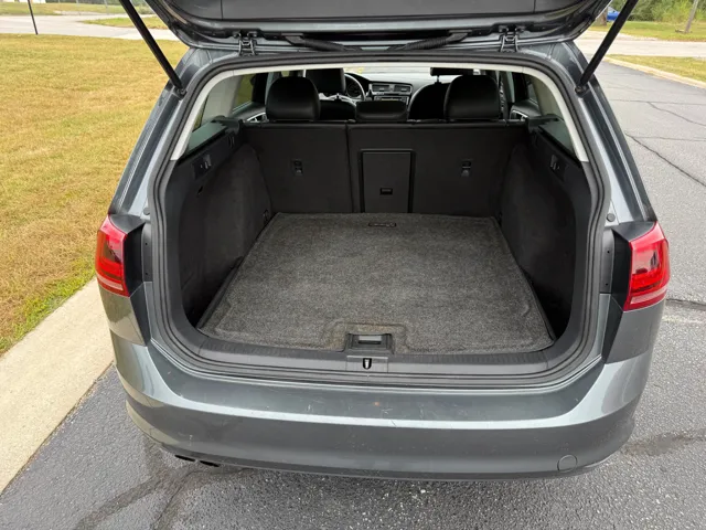 2017 Volkswagen Golf SportWagen 15