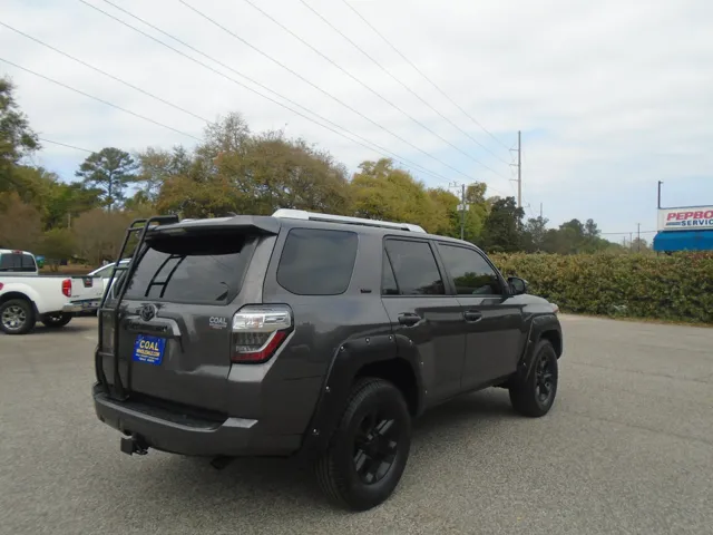 2016 Toyota 4Runner SR5 - Photo 3
