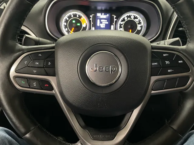 2019 Jeep Cherokee Latitude Plus - Photo 15