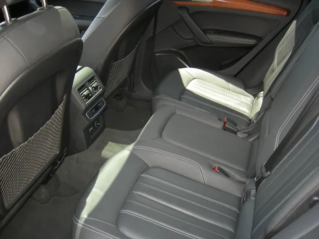 2022 Audi Q5 Premium Plus - Photo 18