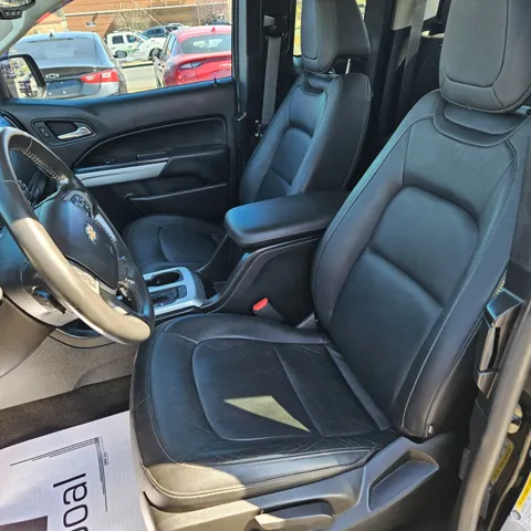 2016 Chevrolet Colorado LT photo 9