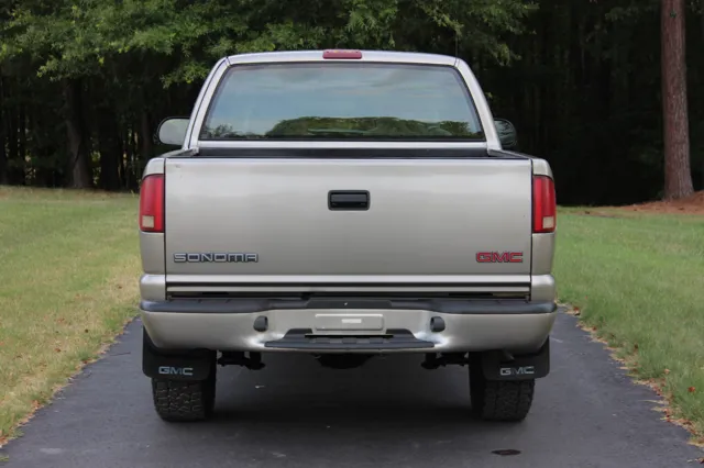 2002 GMC Sonoma SL - Photo 4