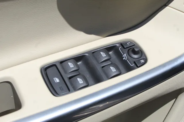 2015 Volvo XC60 Premier - Photo 13