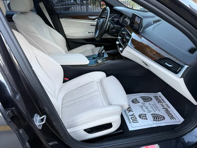 2017 BMW 5 Series 530i - Photo 25