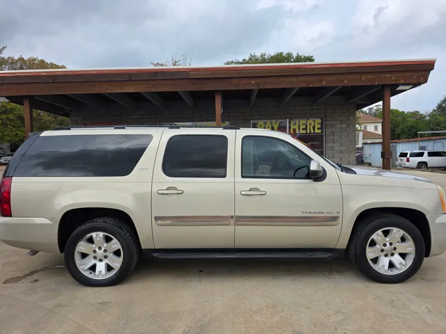 2007 GMC Yukon XL's photo