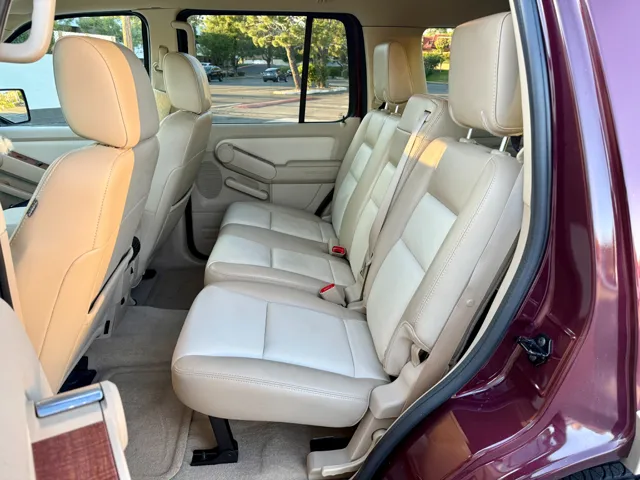 2006 Ford Explorer Eddie Bauer - Photo 20