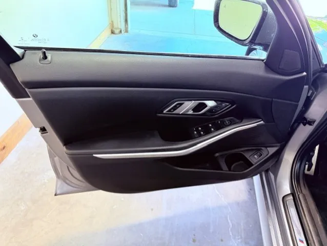 2023 BMW 3 Series 330i - Photo 16
