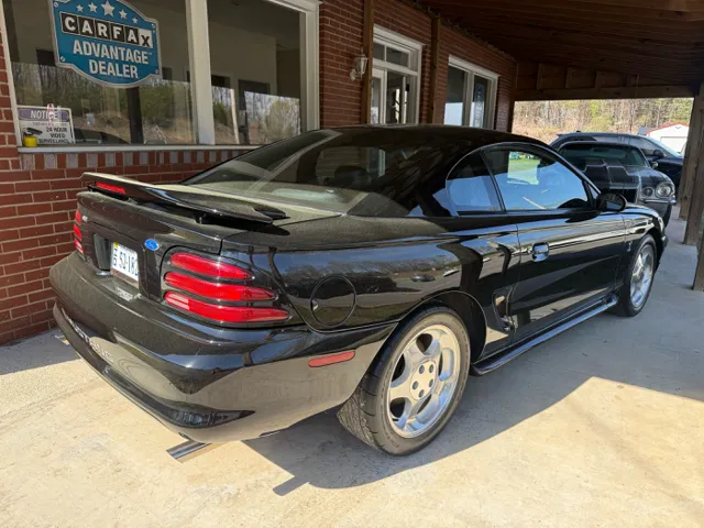 1995 Ford Mustang - Photo 6