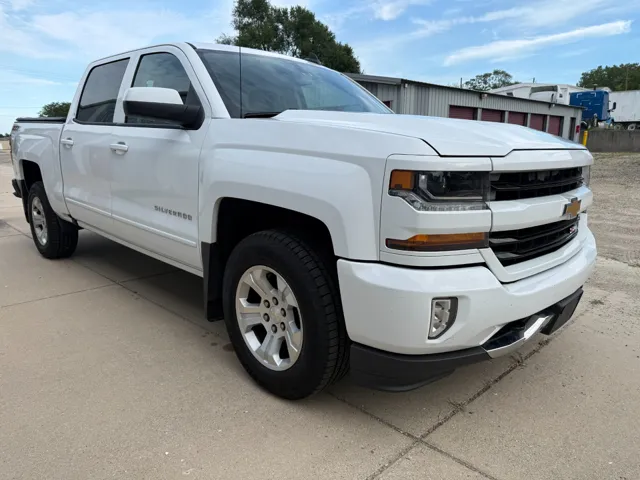 2017 Chevrolet Silverado 1500 LT Z71 - Photo 6
