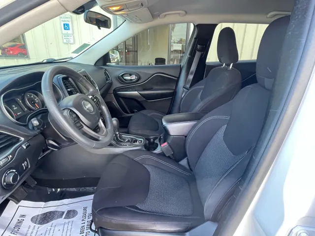 2020 Jeep Cherokee Latitude photo 7