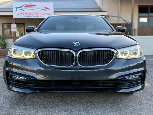 2017 BMW 5 Series 530i - Photo 16