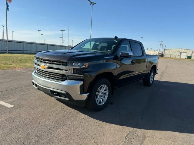 2019 Chevrolet Silverado 1500 LT 4X4 Crew Cab Short Box's photo