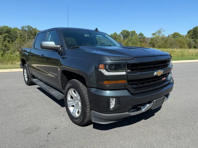 2017 Chevrolet Silverado 1500 LT Z71 photo 3