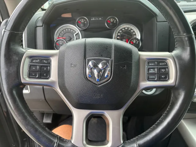 2017 Ram 1500 Laramie photo 13