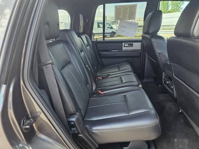 2016 Ford Expedition XLT - Photo 16