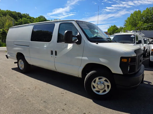 2011 Ford E-Series E-350 Super Duty Extended's photo