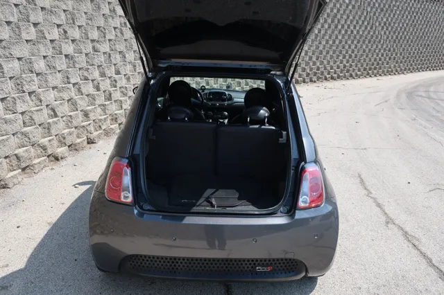2017 FIAT 500e Battery Electric - Photo 7