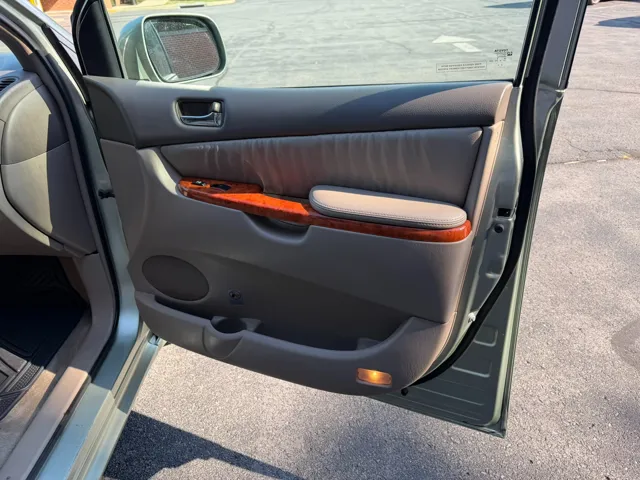 2010 Toyota Sienna XLE - Photo 12