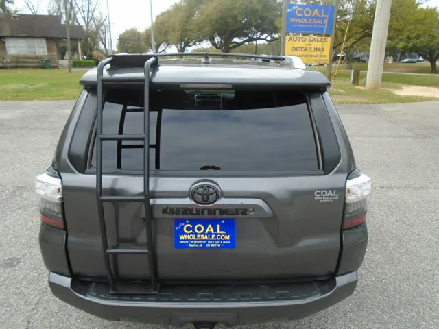 2016 Toyota 4Runner SR5 - Photo 17