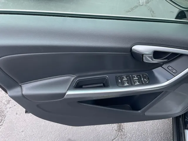 2018 Volvo S60 Inscription Platinum - Photo 9