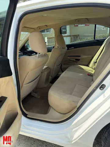 2011 Honda Accord LX - Photo 12