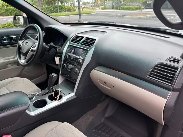 2014 Ford Explorer Base - Photo 17